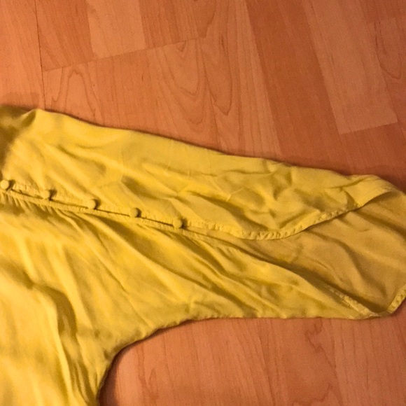 Anthropologie’s Maeve yellow blouse (small) - Picture 5 of 6